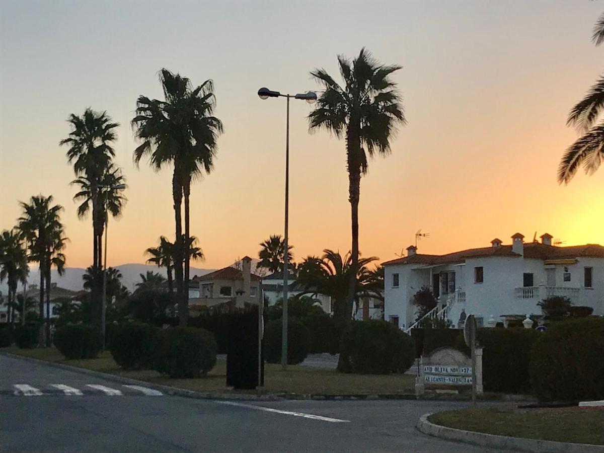 Villa Con Jardin En Oliva Nova Golf A 100M De La Playa Exteriér fotografie