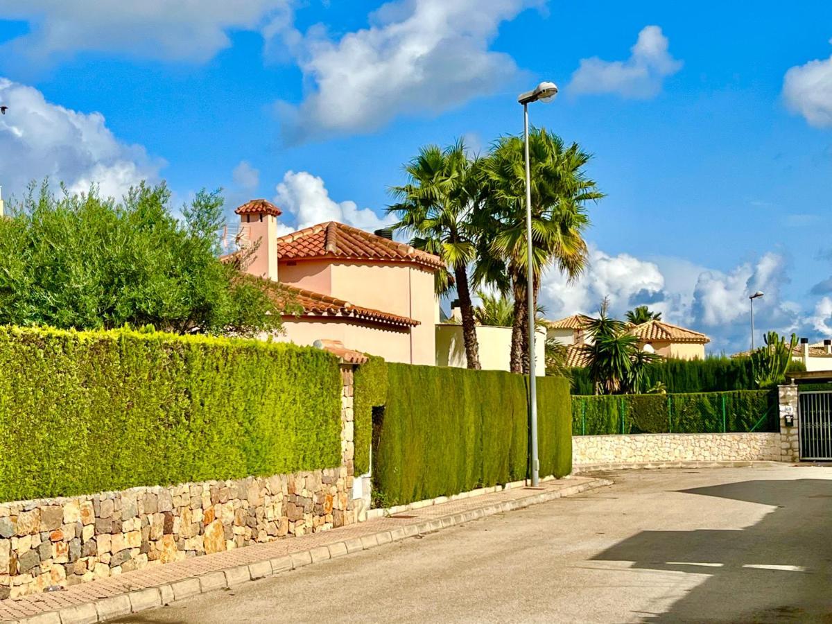 Villa Con Jardin En Oliva Nova Golf A 100M De La Playa Exteriér fotografie